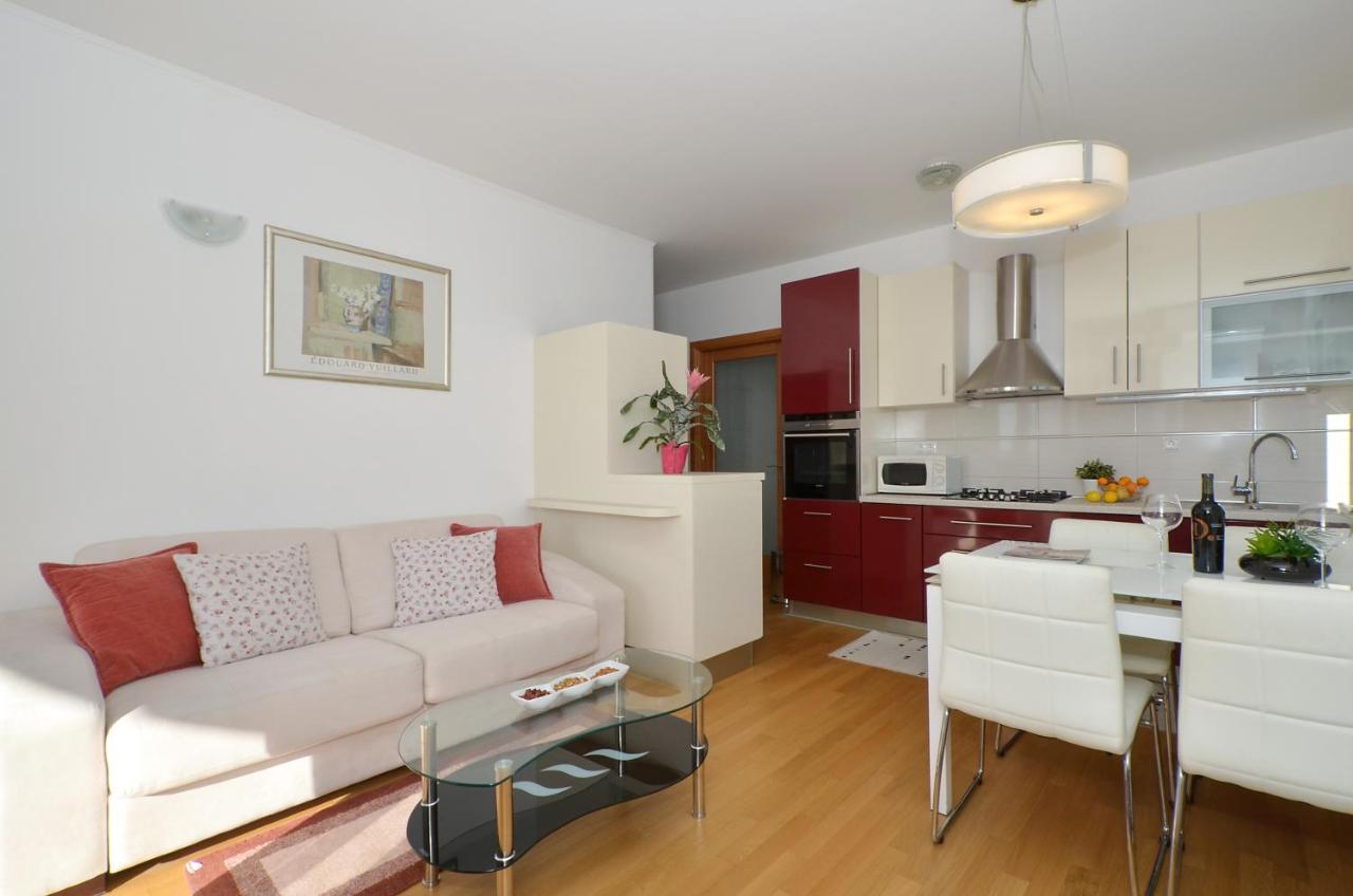 Apartmani Adela Solin Exterior photo