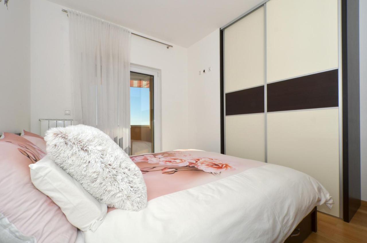 Apartmani Adela Solin Exterior photo