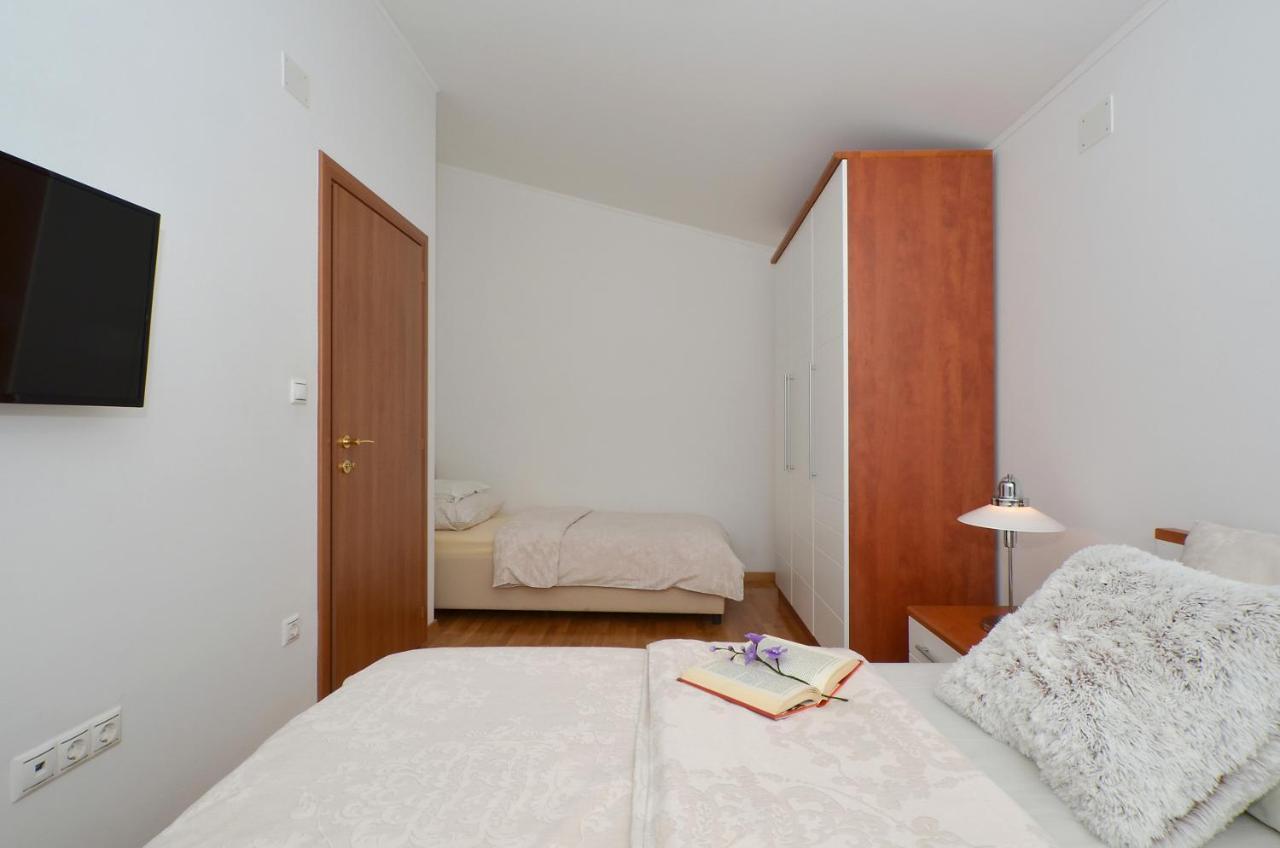Apartmani Adela Solin Exterior photo
