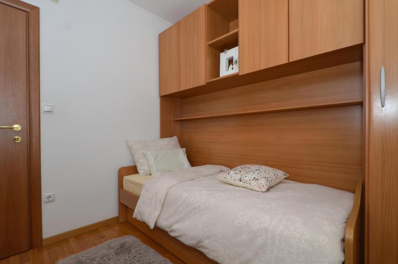 Apartmani Adela Solin Exterior photo