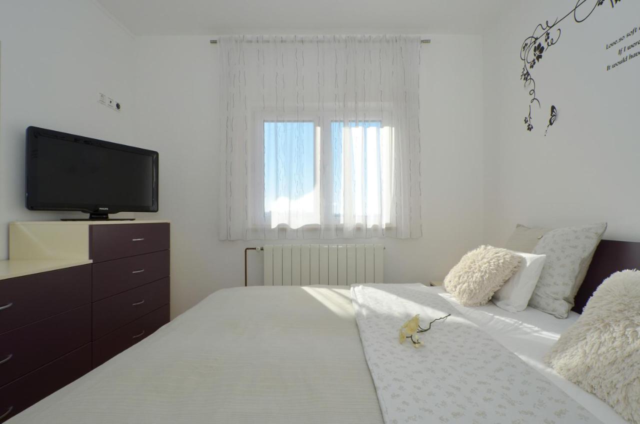 Apartmani Adela Solin Exterior photo