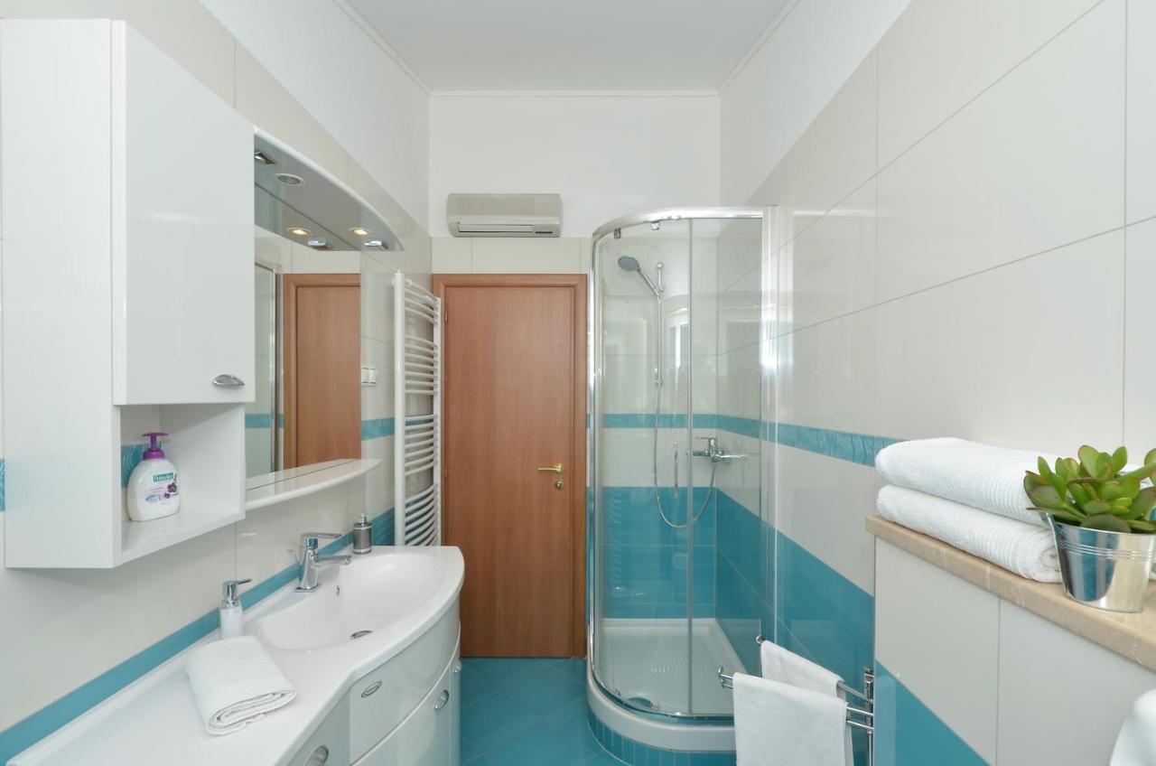 Apartmani Adela Solin Exterior photo